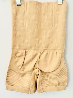 NWT ShaperQueen Women’s Small Nude Waist Cincher Body Butt Shapewear Girdle